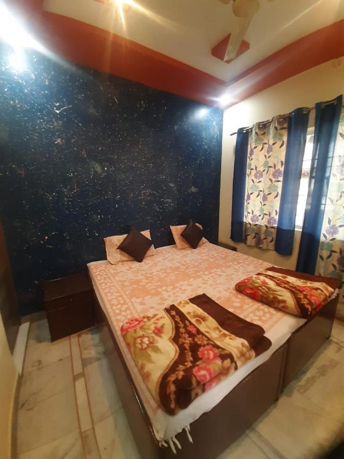 Friends Guest House & Hostel Agra  Εξωτερικό φωτογραφία