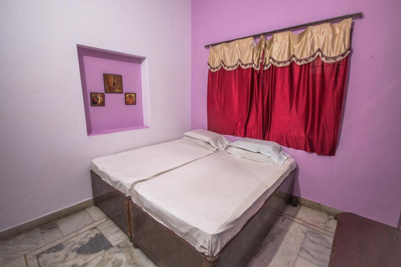 Friends Guest House & Hostel Agra  Εξωτερικό φωτογραφία