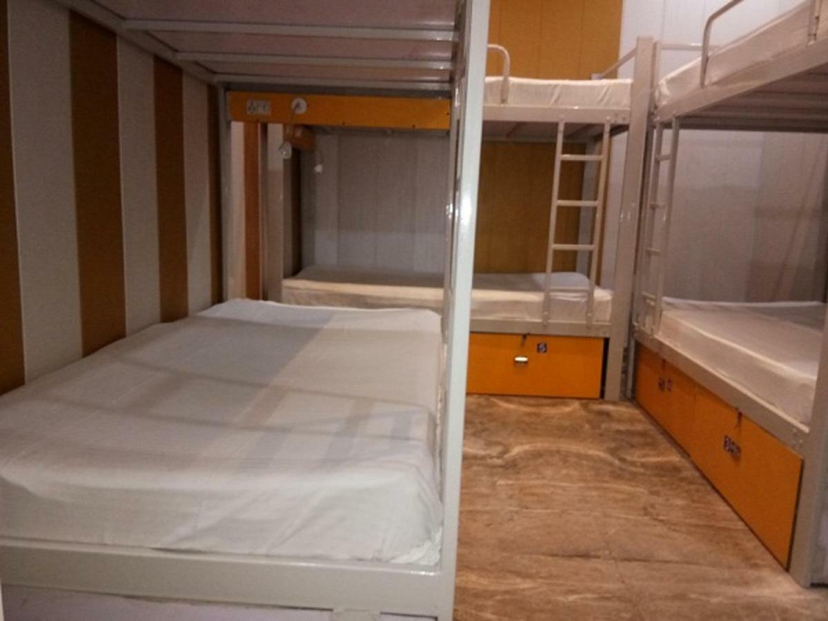 Friends Guest House & Hostel Agra  Εξωτερικό φωτογραφία