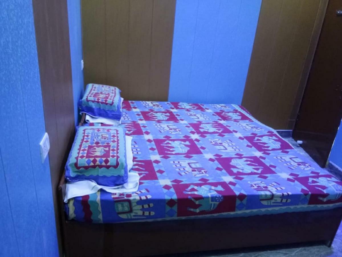 Friends Guest House & Hostel Agra  Εξωτερικό φωτογραφία